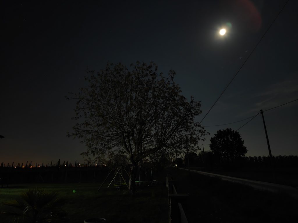 Xiaomi Mi 9 SE foto di notte tempo esposizione 4 secondi